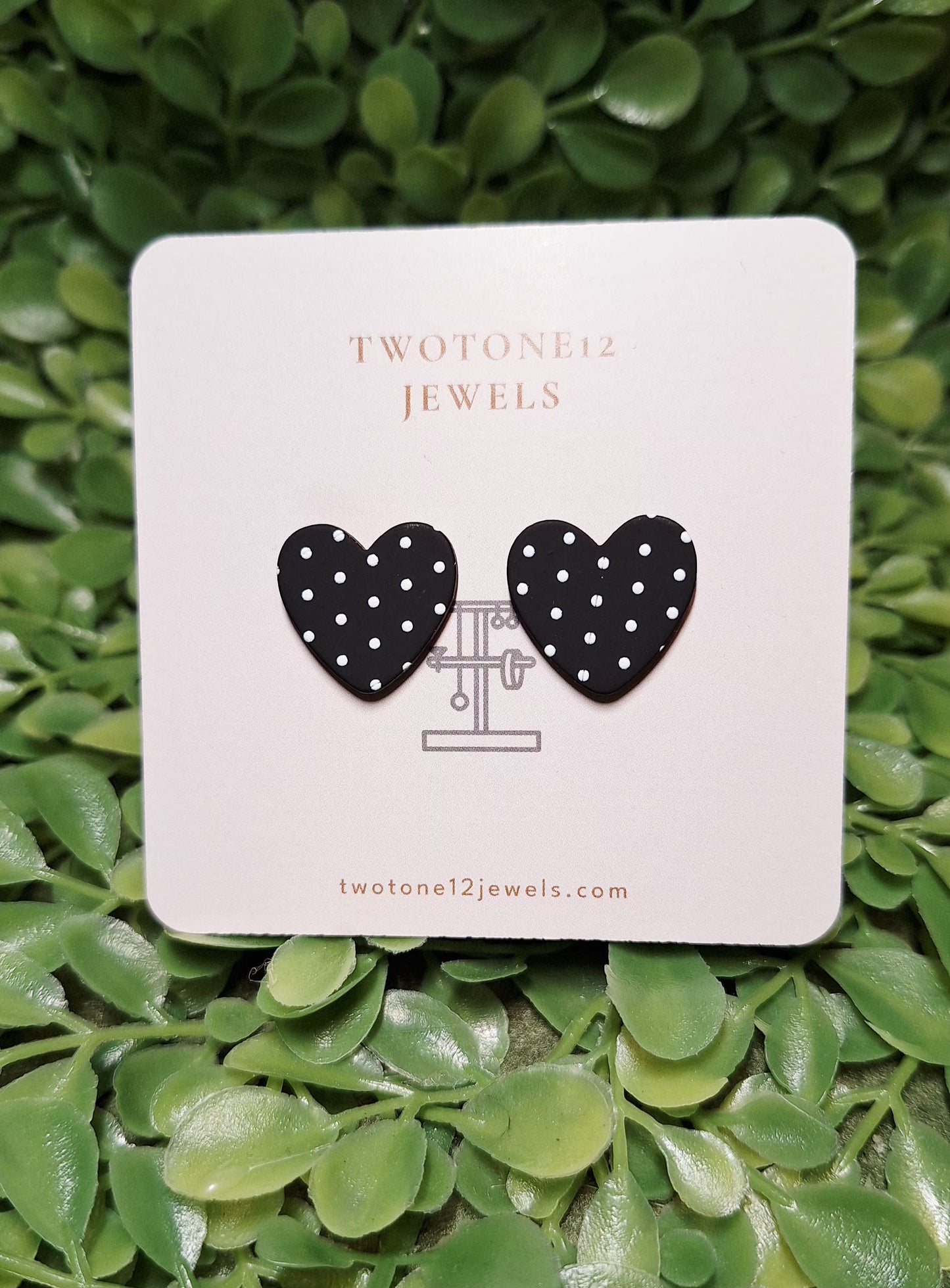 Dainty Heart Acrylic Stud Earrings