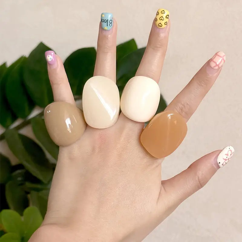 4pcs Vintage Elegant Neutral Tones Resin Ring Set