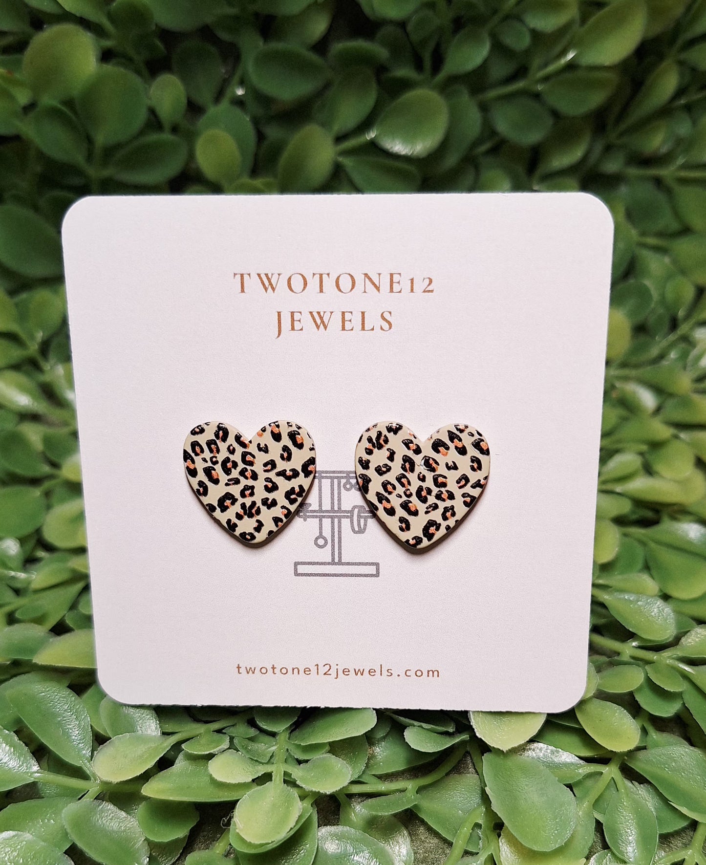 Dainty Heart Acrylic Stud Earrings