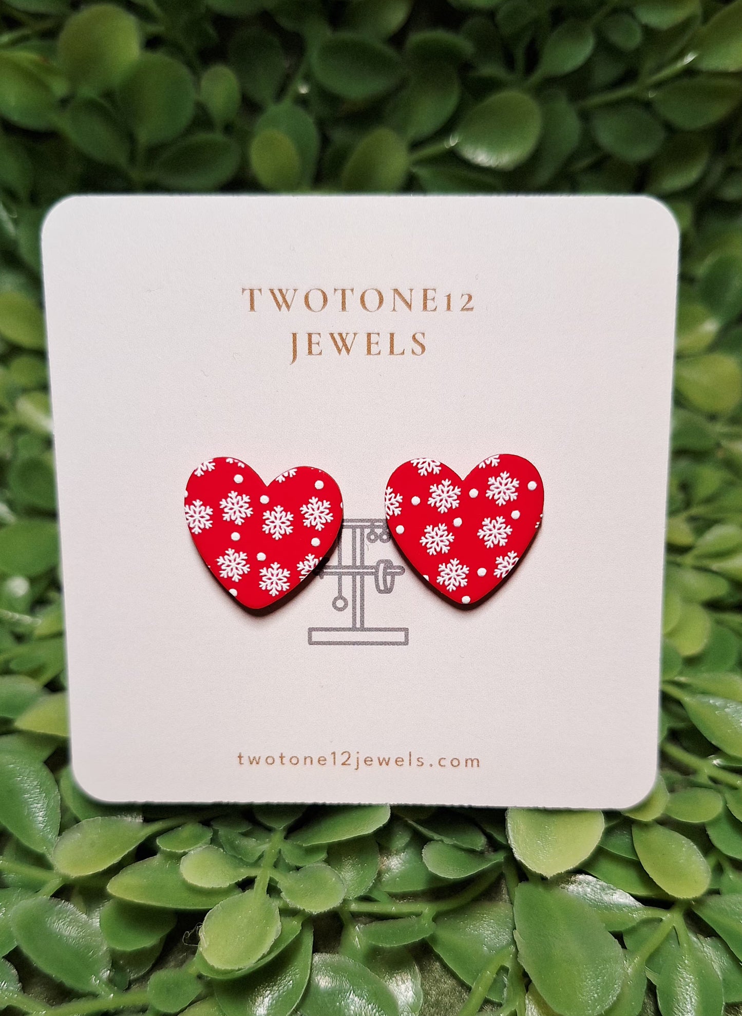 Dainty Heart Acrylic Stud Earrings
