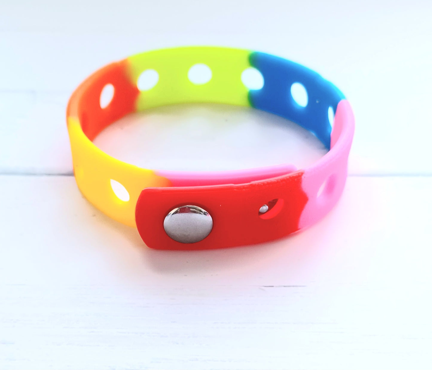 Colorful Adjustable Silicone Croc Charms Wristbands/Bracelets for Adults and Teens 12 Colors 8.26 inches